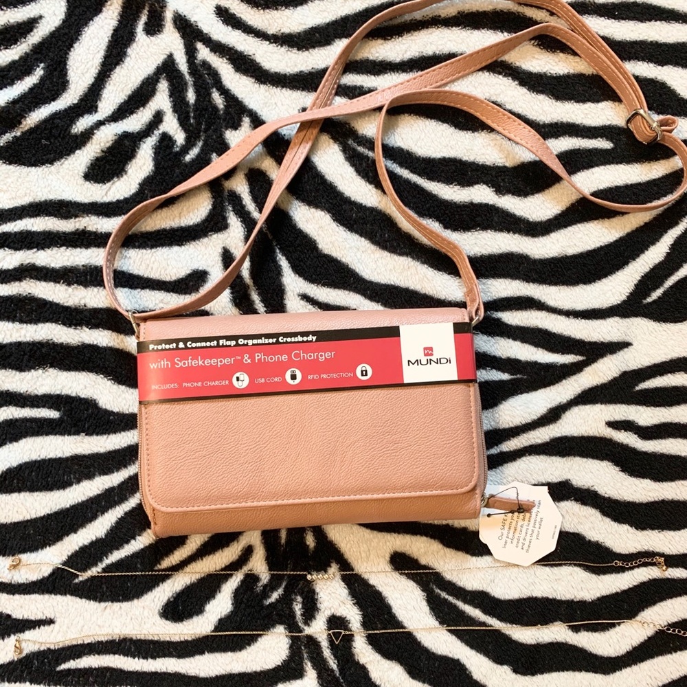 2 necklaces and a purse